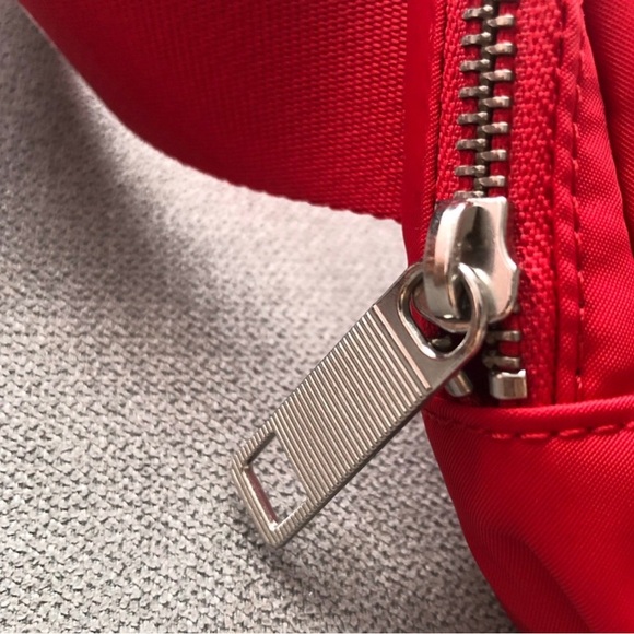 Lululemon Red logo educator everywhere bag strap - Picture 5 of 9